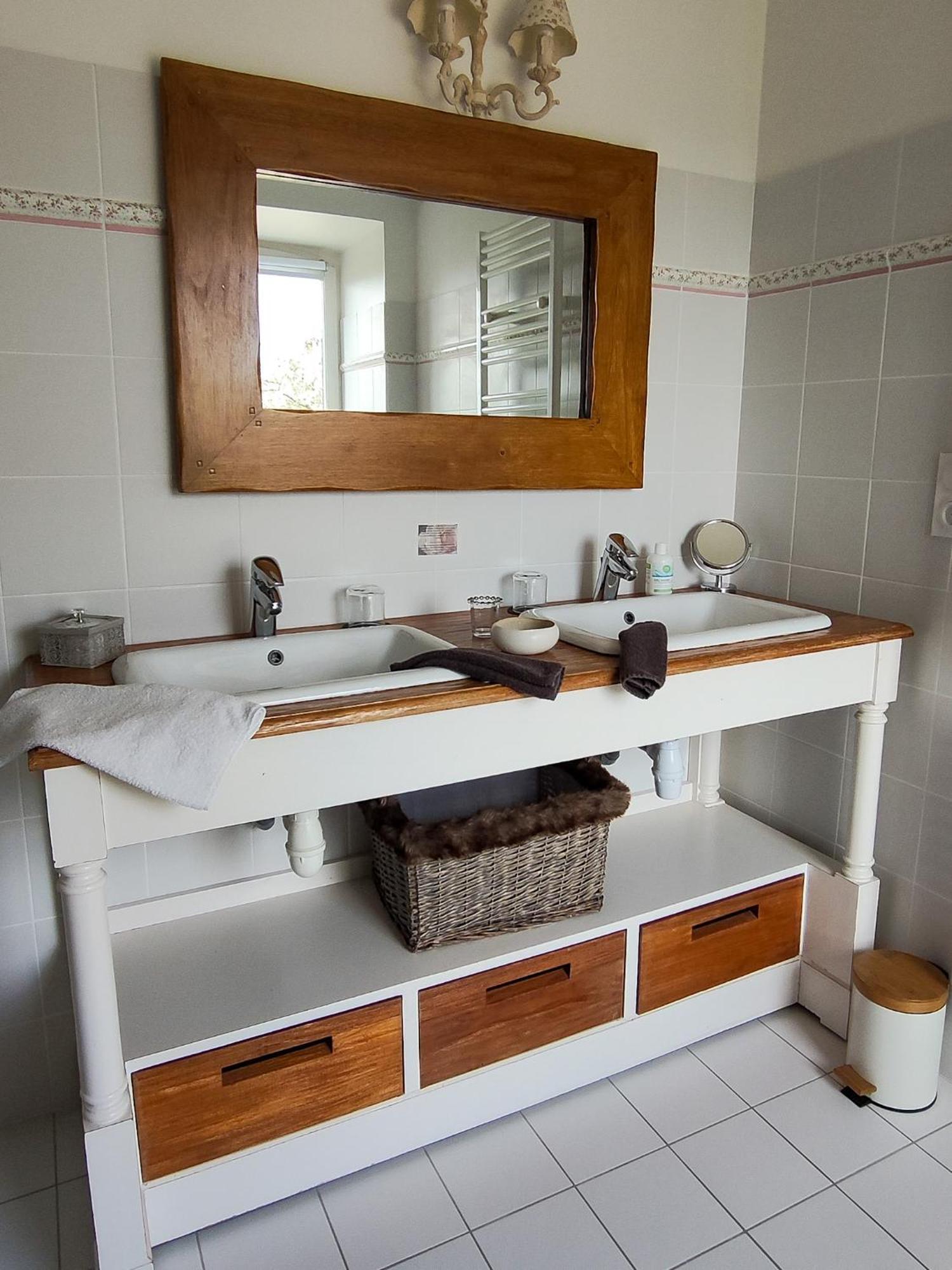 Demeure Du Porzou: Charming Spa Retreat Near Paimpol Yvias Exterior photo